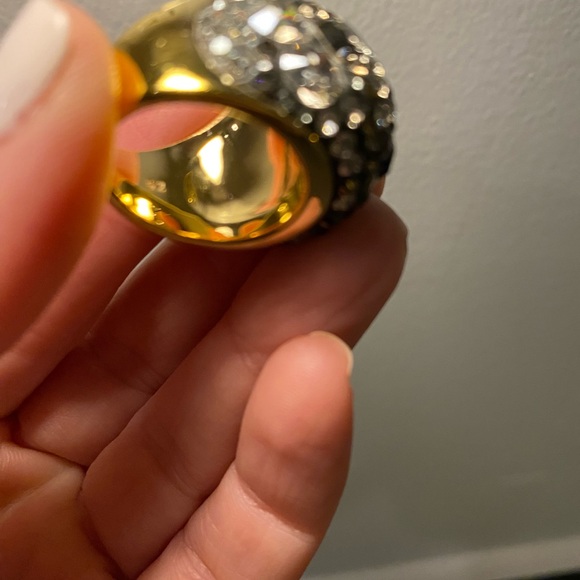 Swarovski Crystal Cocktail Ring. Purple and blue. - Picture 10 of 10